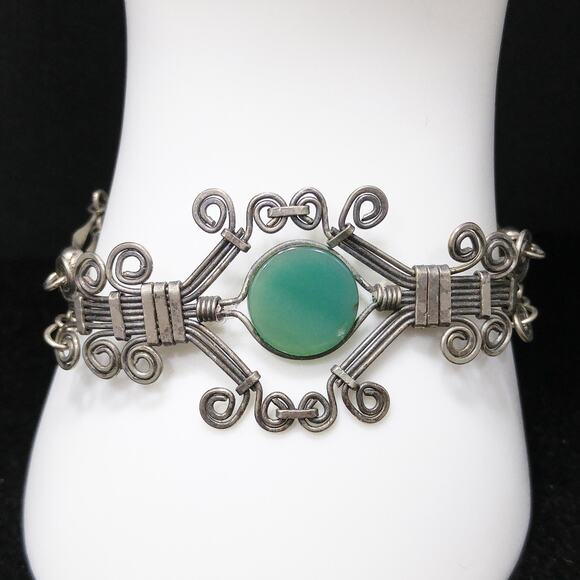 1970s Green Chrysoprase Wire Wrapped Bracelet Boho Artisan 10K Tested Vintage - Picture 2 of 10